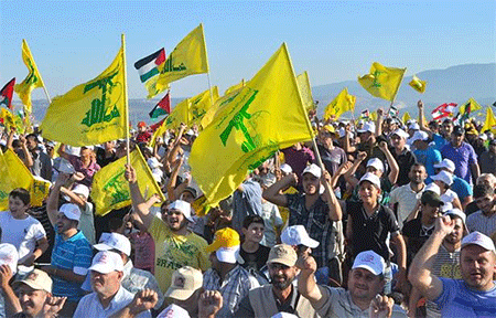 banderas de Hezbola en la frontera con palestina Líbano celebra el Día Mundial de Al-Quds
